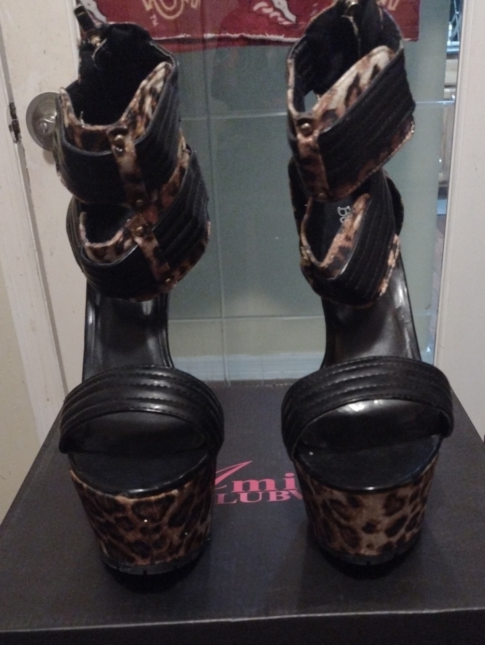 Platform High Heel Sandals with Leopard Print and Black Straps